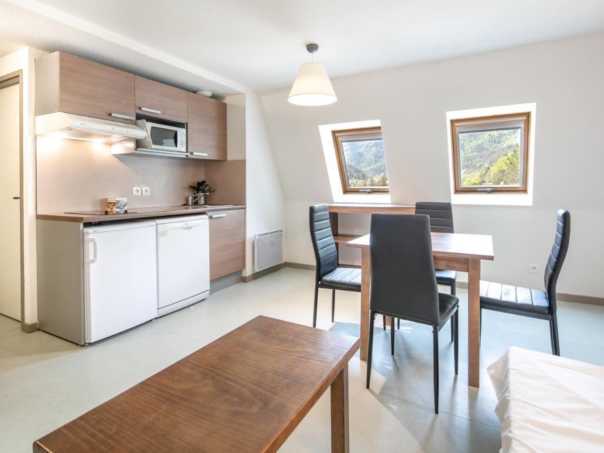 1 Bedroom Apartment attic,1419656955:JPEG