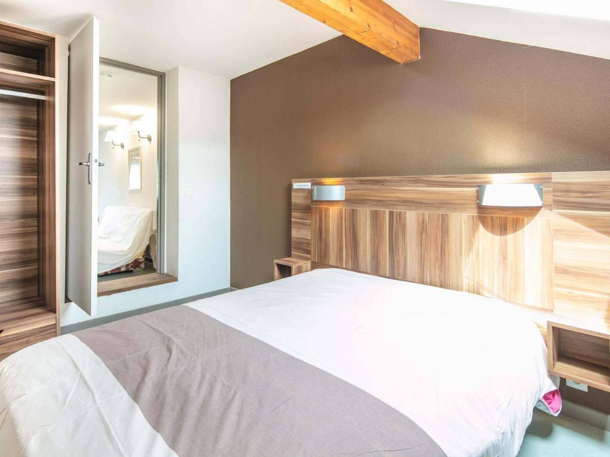 1 Bedroom Apartment attic
