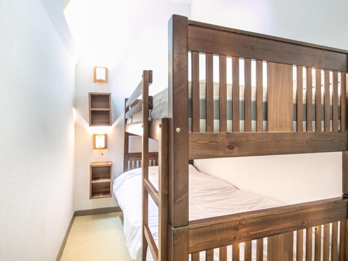 1 Bedroom Apartment sleeping area attic